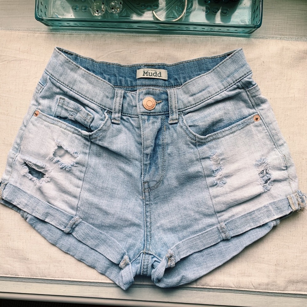 Mudd Highrise Jean Shorts!
